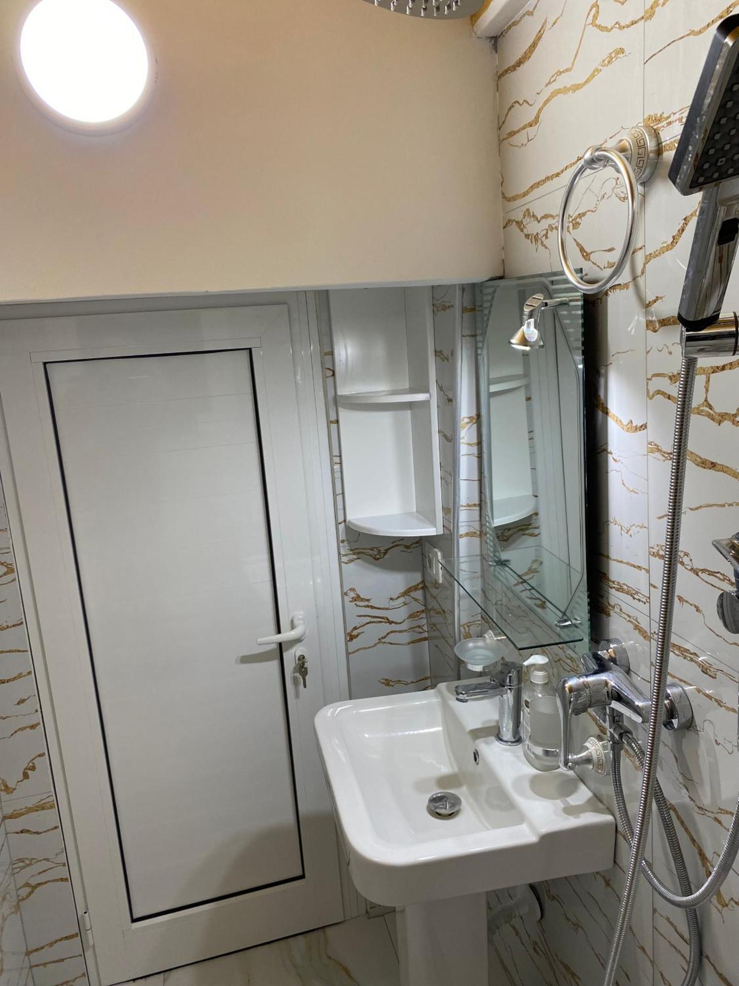 Guest House Rean Berat Exterior photo
